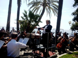Концерт симфонического оркестра «Классика» на набережной Императрицы в Сан-Ремо